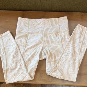 Athleta salutation leggings size medium